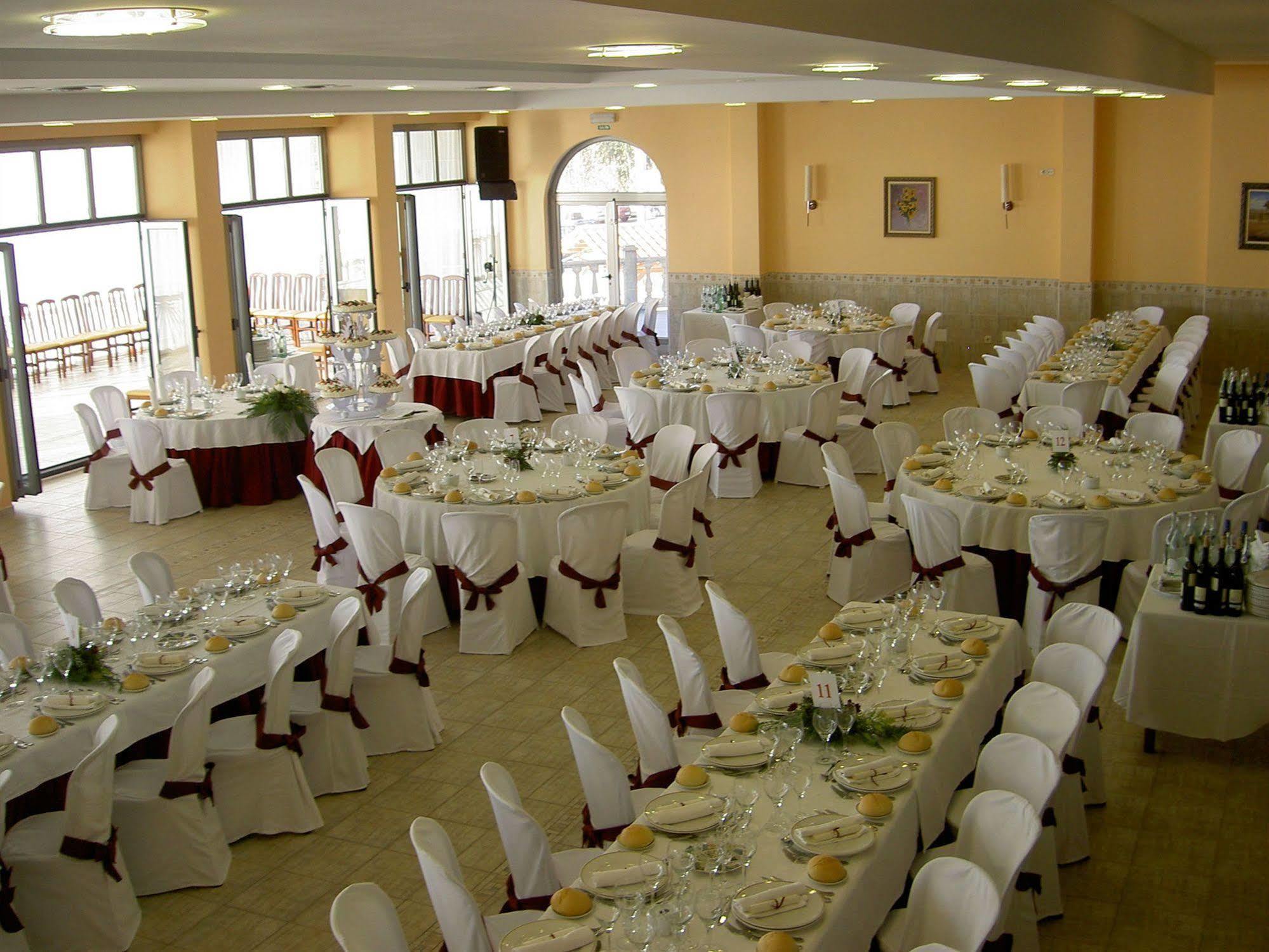 Duerming Villa De Sarria Hotel Exterior photo